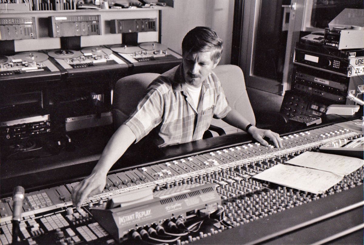 1990 SSL 01